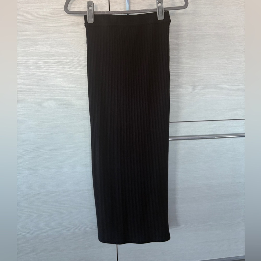 Abercrombie & Fitch Sweater Ribbed MIDI Skirt with Slit - Picture 4 of 8